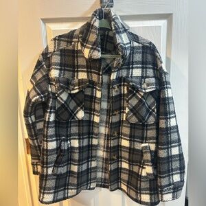 Women’s Plaid Teddy Coat Size Small